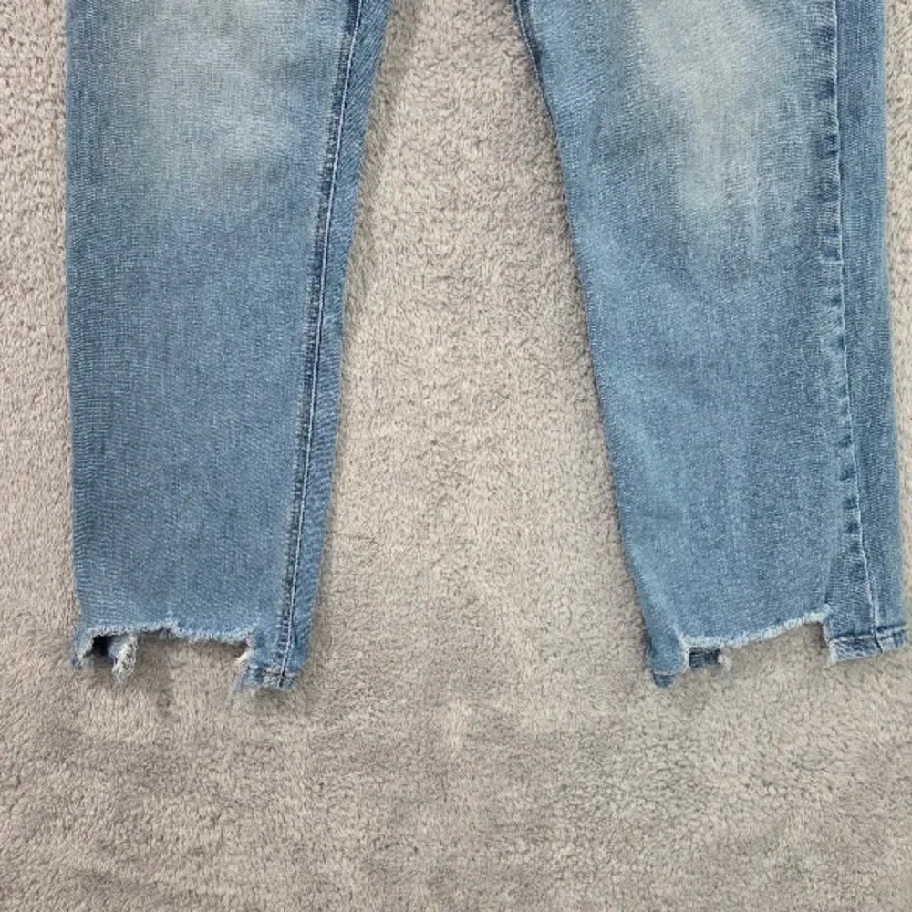 KanCan Breanne Essentials Jeans Women's 11/29 High Rise Straight Leg Raw Hem
